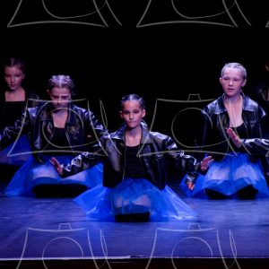 1-15-DANSE TA VIE-33 Product