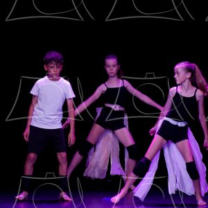 2-16-BILLY ELLIOT15 Product