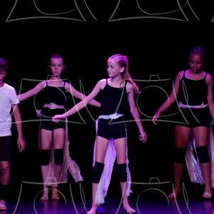 2-16-BILLY ELLIOT16 Product